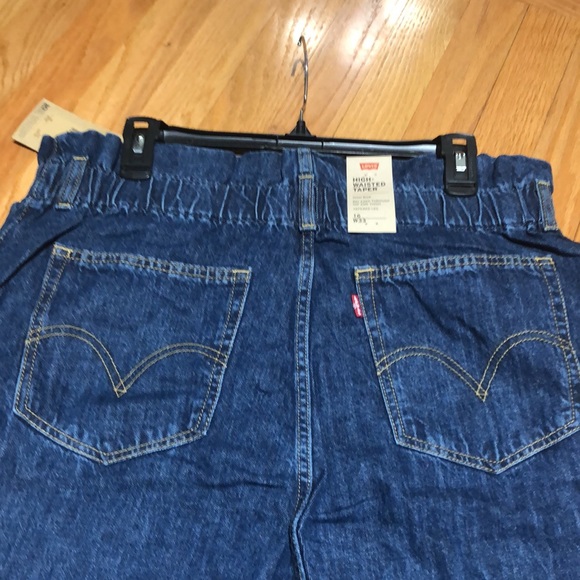 New Levi’s High Waisted Taper Jeans - Picture 10 of 13